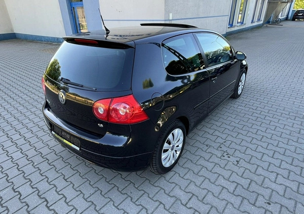 Volkswagen Golf cena 10900 przebieg: 259000, rok produkcji 2007 z Margonin małe 277